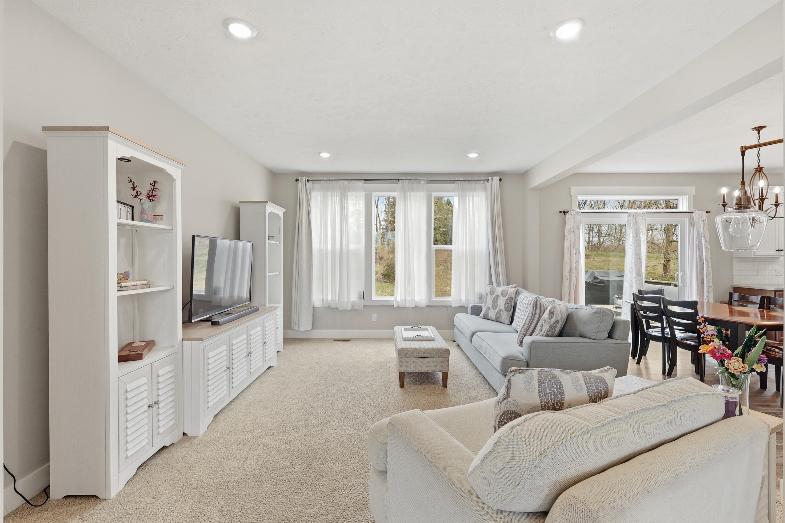 8433 Sunnyview Road Southeast Caledonia, MI 49316 - Photo 7 of 31 IMG_3150