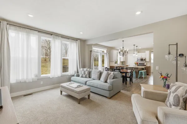 $600,000 | 8433 Sunnyview Road Southeast, Caledonia, MI 49316