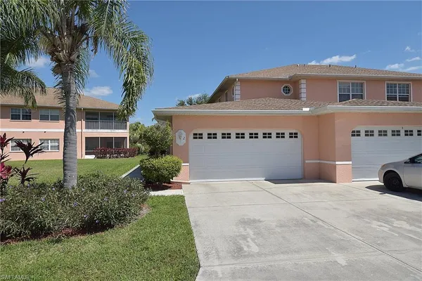 $1,600 | 19949 Lake Vista Circle, Unit 16C, Lehigh Acres, FL 33974