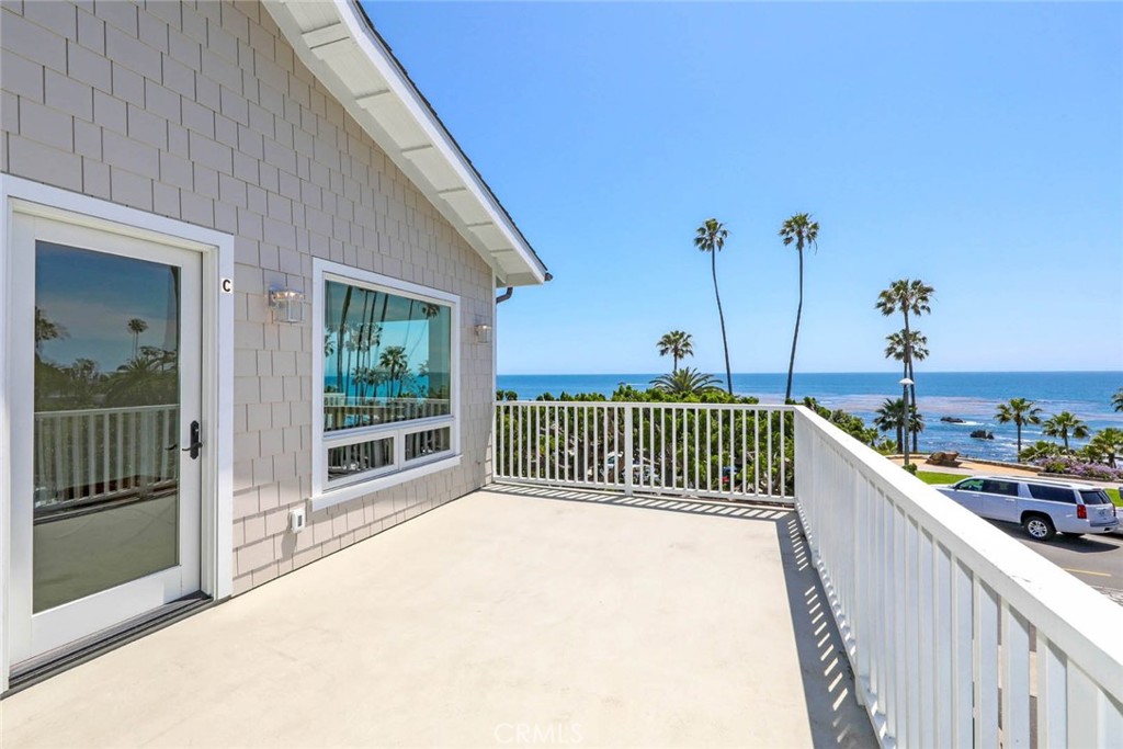 376 Cliff Drive, Unit C Laguna Beach, CA 92651 - Photo 1 of 22