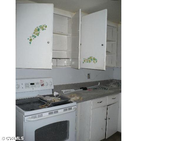 9900 Purcell Road Henrico, VA 23228 - Photo 3 of 5 Kitchen