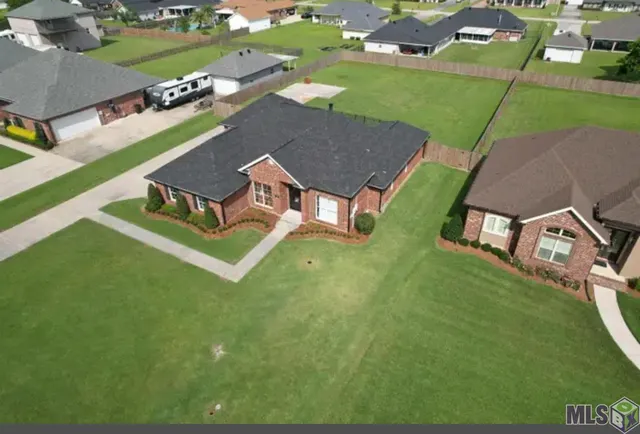 $359,500 | 147 Manchester Drive, Houma, LA 70360