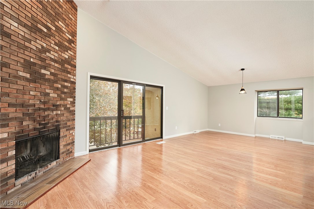727 Hampton Ridge Drive Akron, OH 44313 - Photo 4 of 20 Gallery Image 4