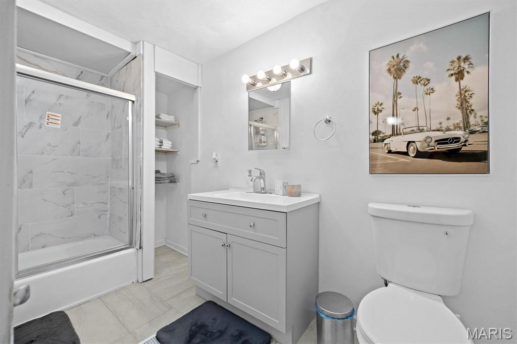 226 North 8th Street Belleville, IL 62220 - Photo 11 of 28