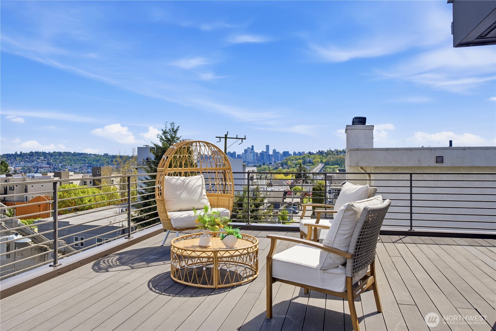 4106 Linden Avenue North, Unit B Seattle, WA 98103 - Photo 19 of 29