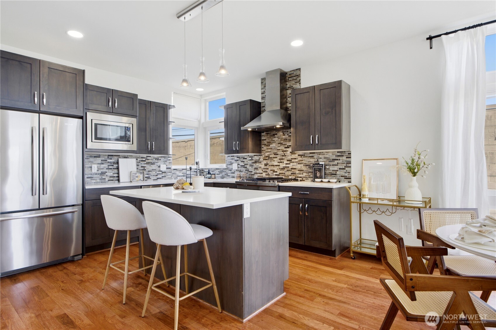 4106 Linden Avenue North, Unit B Seattle, WA 98103 - Photo 10 of 29