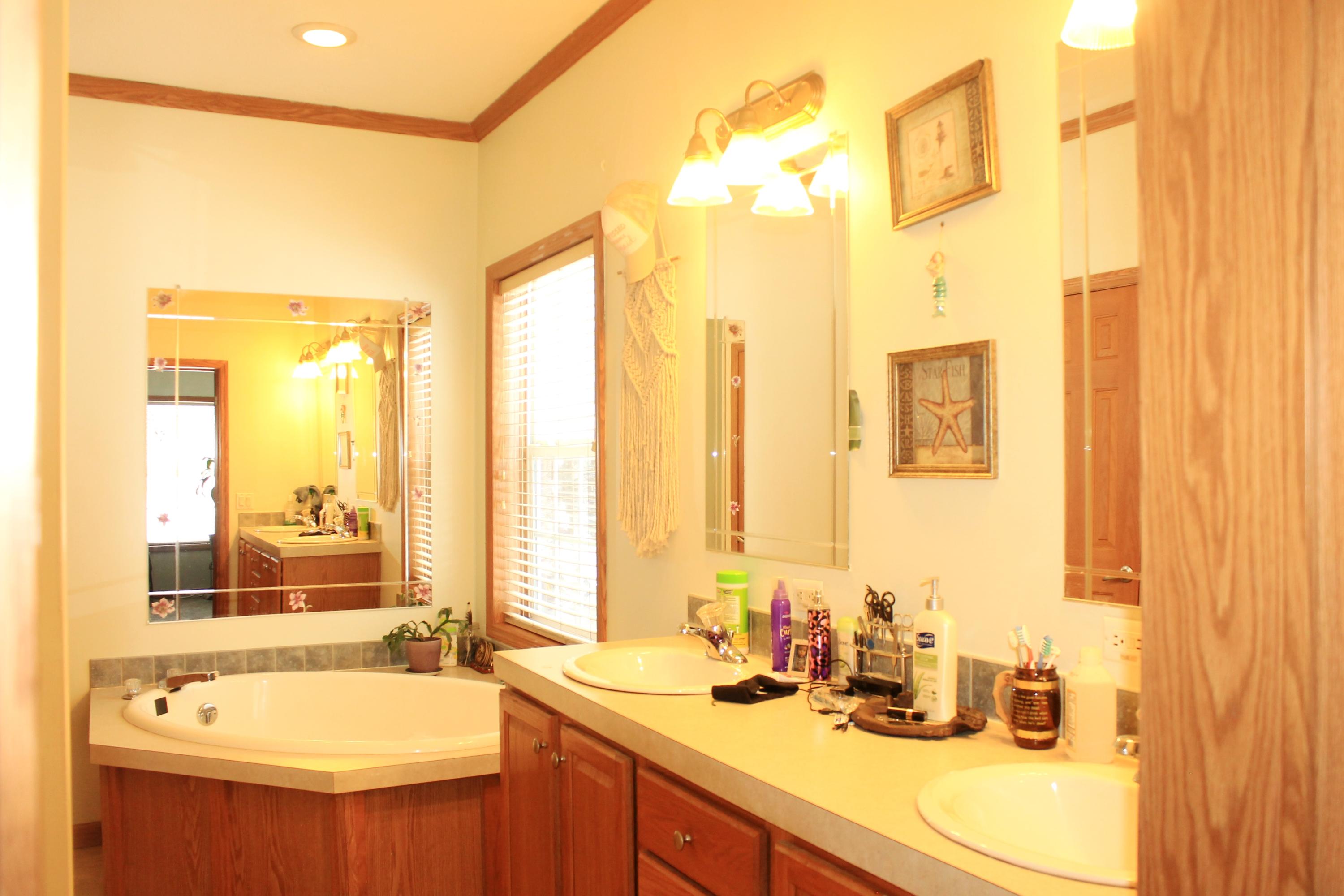 8348 South Grayling Road Grayling, MI 49738 - Photo 16 of 55 Gallery Image 16