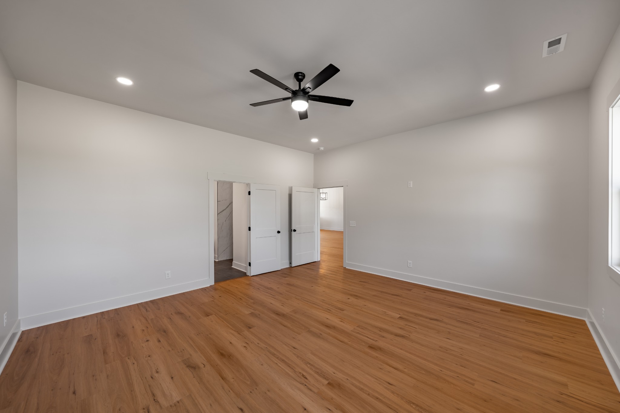 4031 Wells Road Springfield, TN 37172 - Photo 25 of 39 a view of an empty room with a ceiling fan