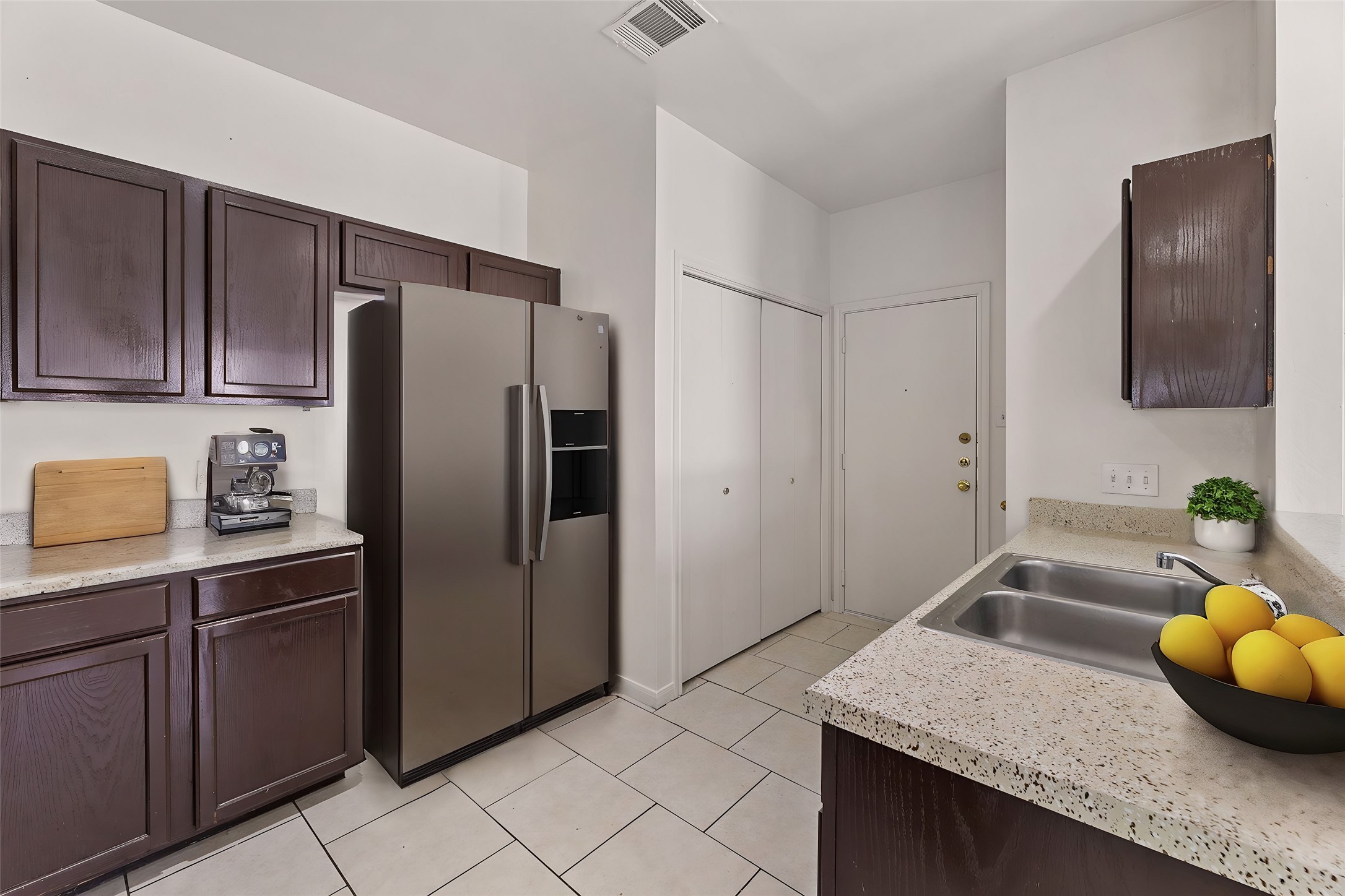 2302 South Bagdad Road, Unit A Leander, TX 78641 - Photo 3 of 27 This image is virtually staged. No Refrigerator is included with the lease.