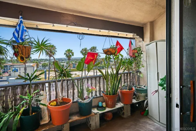$719,000 | 2540 Clairemont Drive, Unit 307, San Diego, CA 92117