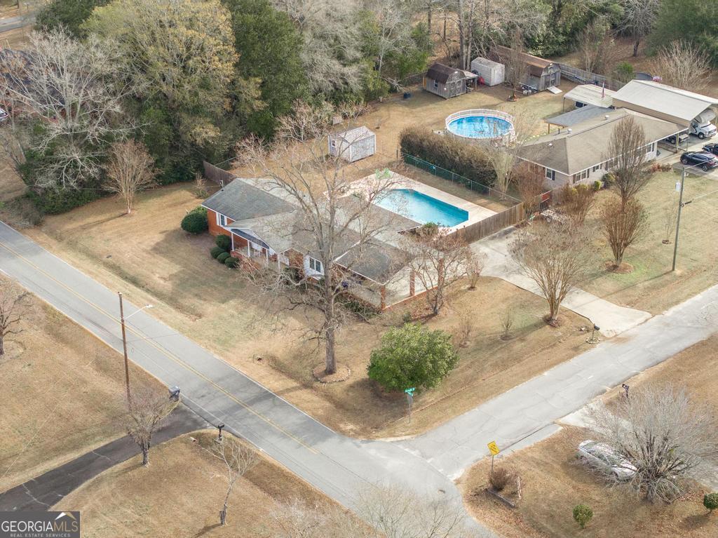 188 Lewis Street Cochran, GA 31014 - Photo 40 of 46 a view of entryway with wooden floor