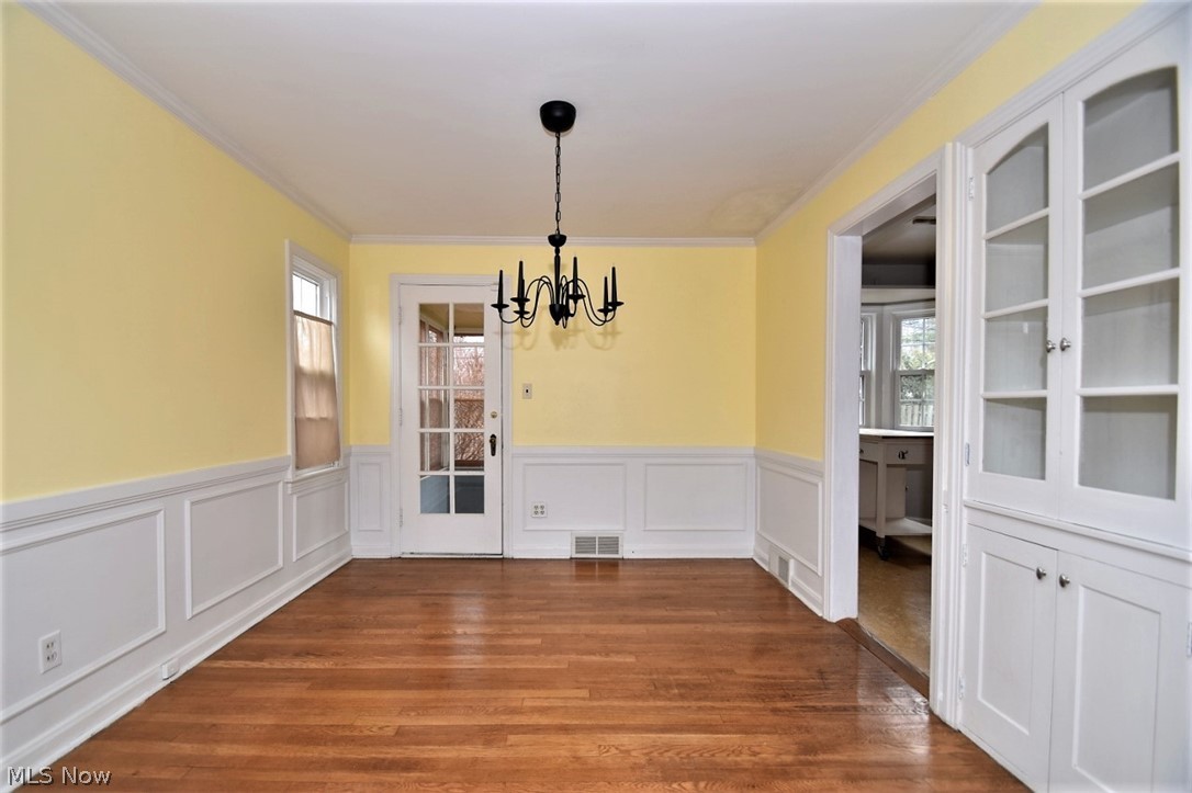 1175 Haselton Road Cleveland Heights, OH 44121 - Photo 9 of 28