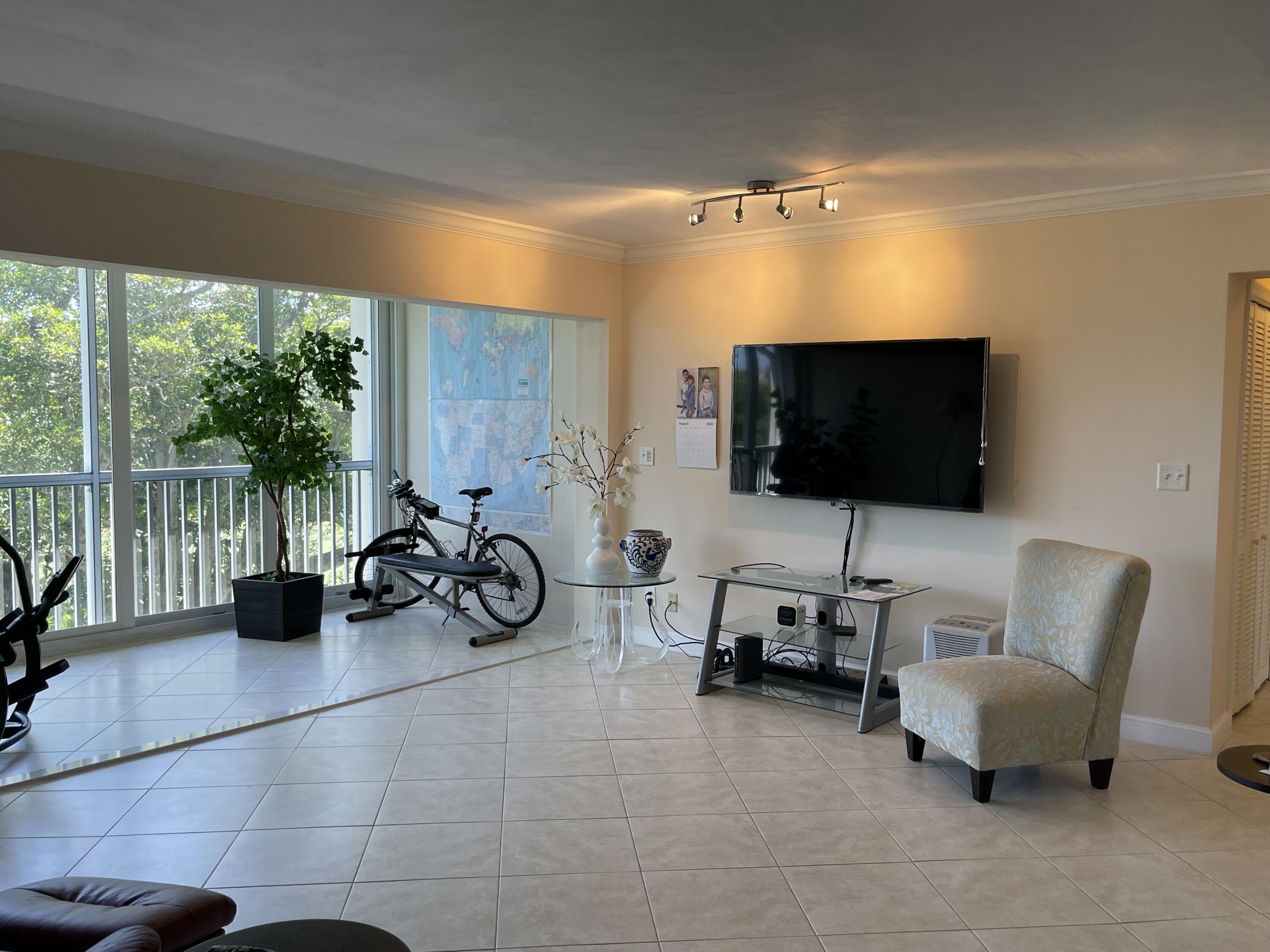 300 East Royal Palm Road, Unit 42B Boca Raton, FL 33432 - Photo 12 of 31 IMG-1571