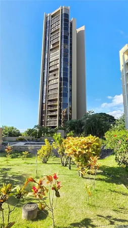 a view of a multi story building