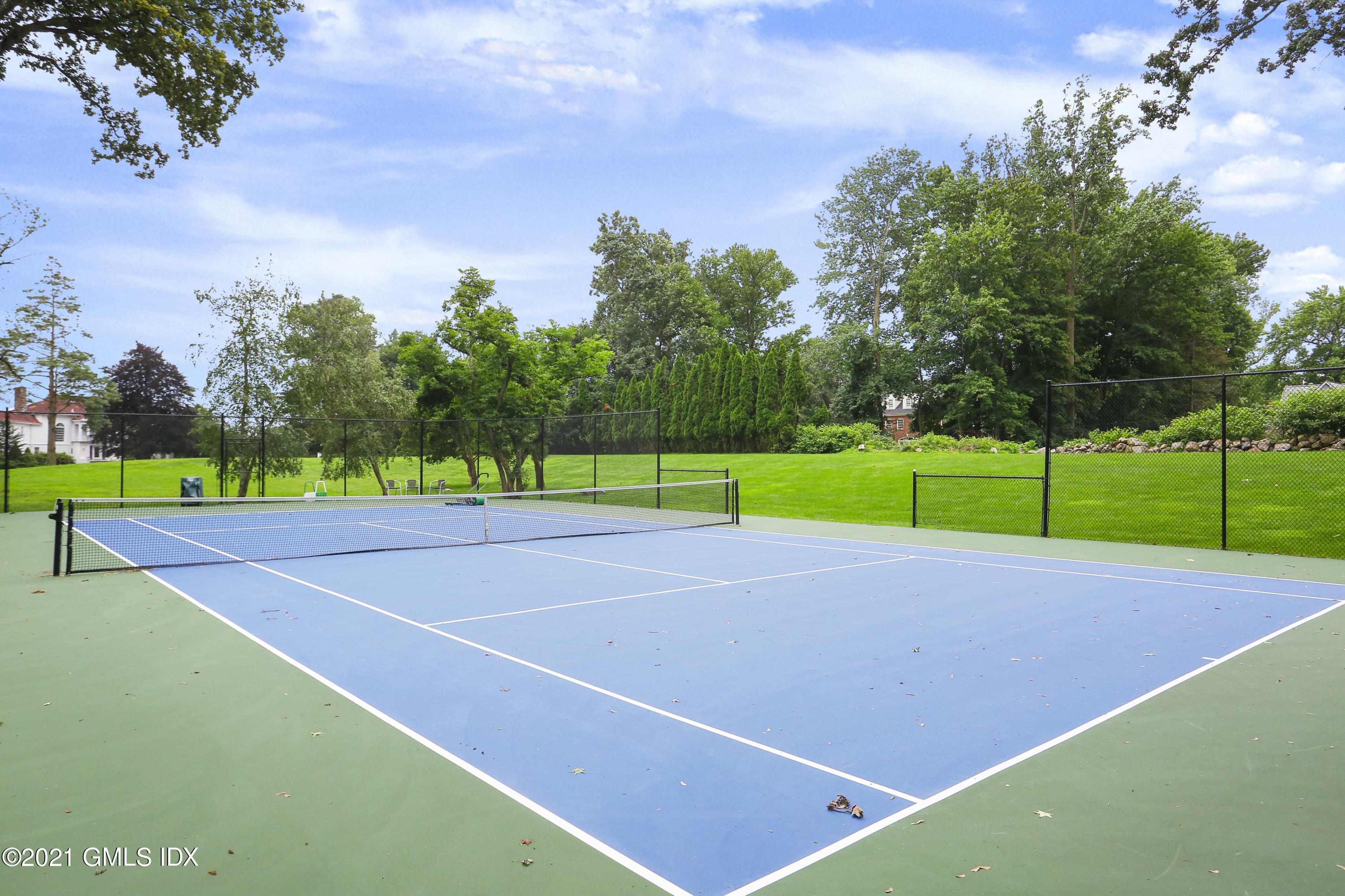 91 Indian Head Road Riverside, CT 06878 - Photo 44 of 45 a view of a tennis court