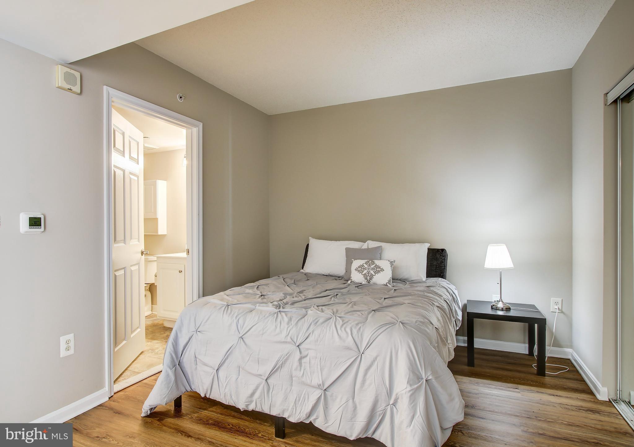 11710 Old Georgetown Road, Unit 903 Rockville, MD 20852 - Photo 6 of 22 Freshly painted