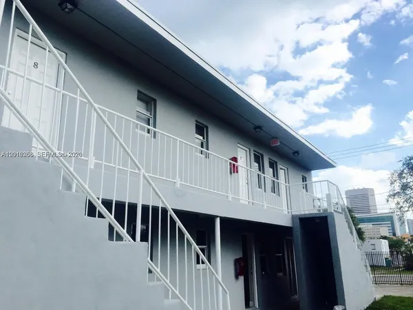 $1,400 | 219 Northwest 10th Street, Unit 2, Miami, FL 33136