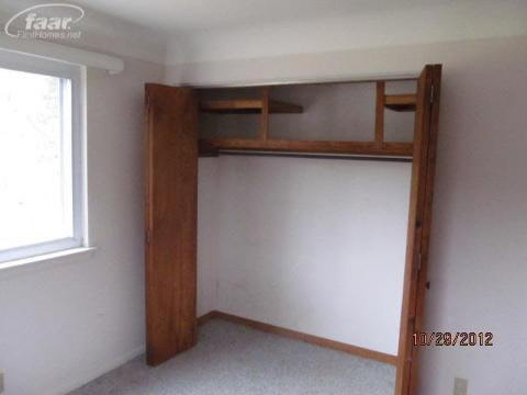 13304 North Center Road Clio, MI 48420 - Photo 14 of 21 20152591-13.JPG