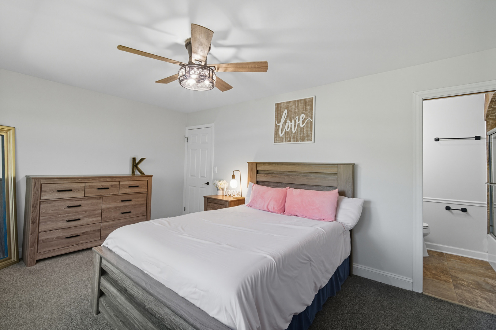2315 South Goebbert Road, Unit 209 Arlington Heights, IL 60005 - Photo 17 of 20 Gallery Image 17