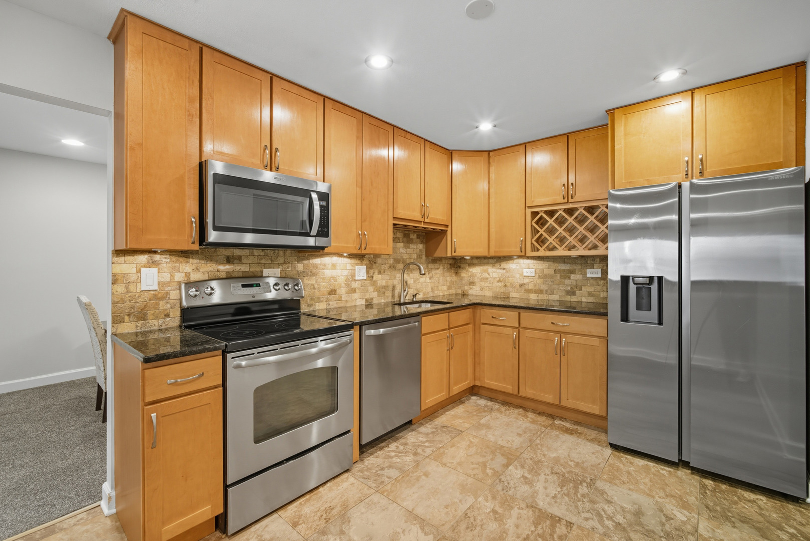 2315 South Goebbert Road, Unit 209 Arlington Heights, IL 60005 - Photo 7 of 20 Gallery Image 7