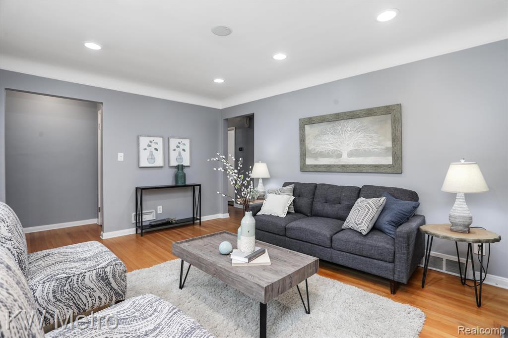 1108 West 12 Mile Road Royal Oak, MI 48073 - Photo 6 of 28