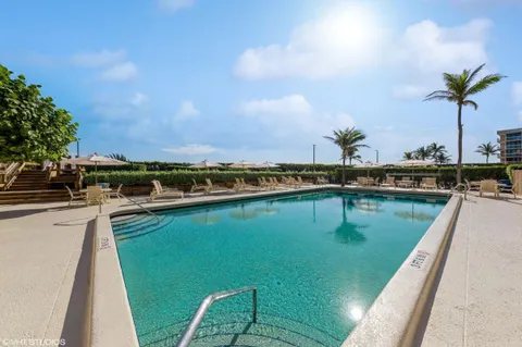 $1,000,000 | 3200 South Ocean Boulevard, Unit C303, Palm Beach, FL 33480