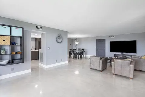 $1,000,000 | 3200 South Ocean Boulevard, Unit C303, Palm Beach, FL 33480