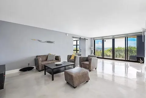 $1,000,000 | 3200 South Ocean Boulevard, Unit C303, Palm Beach, FL 33480