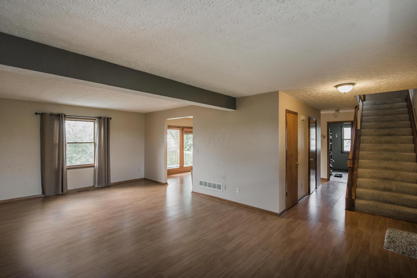 5800 Blacks Road Southwest Pataskala, OH 43062 - Photo 4 of 34