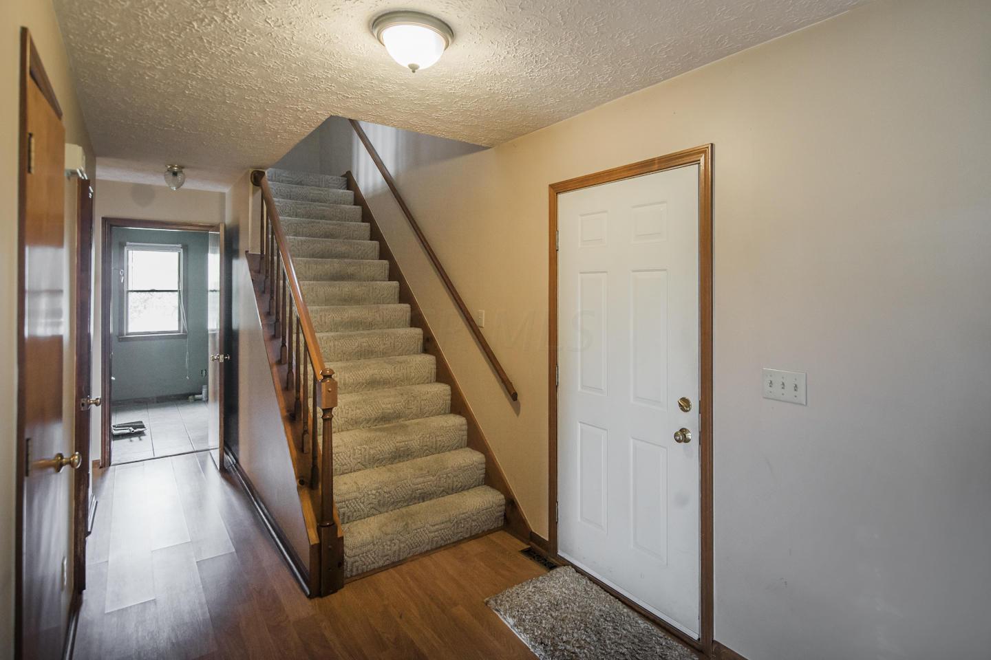 5800 Blacks Road Southwest Pataskala, OH 43062 - Photo 6 of 34