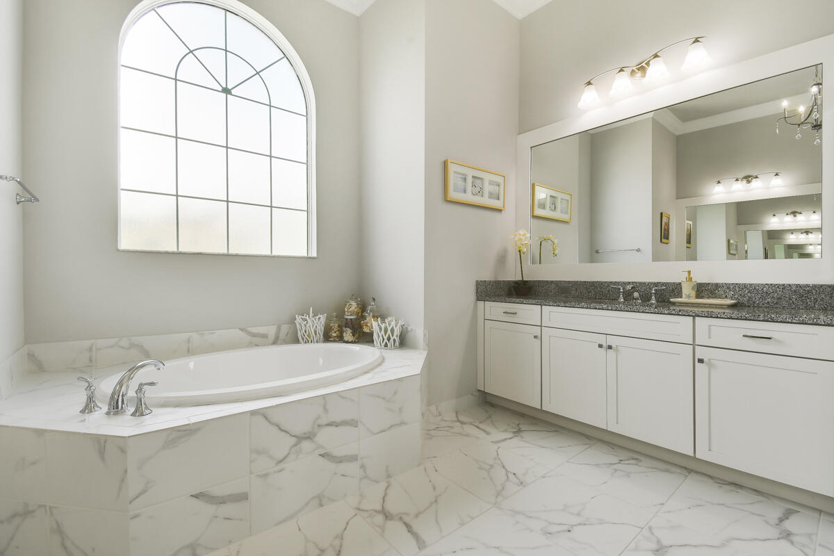 126 Sonata Drive Jupiter, FL 33478 - Photo 33 of 101 Primary Bathroom