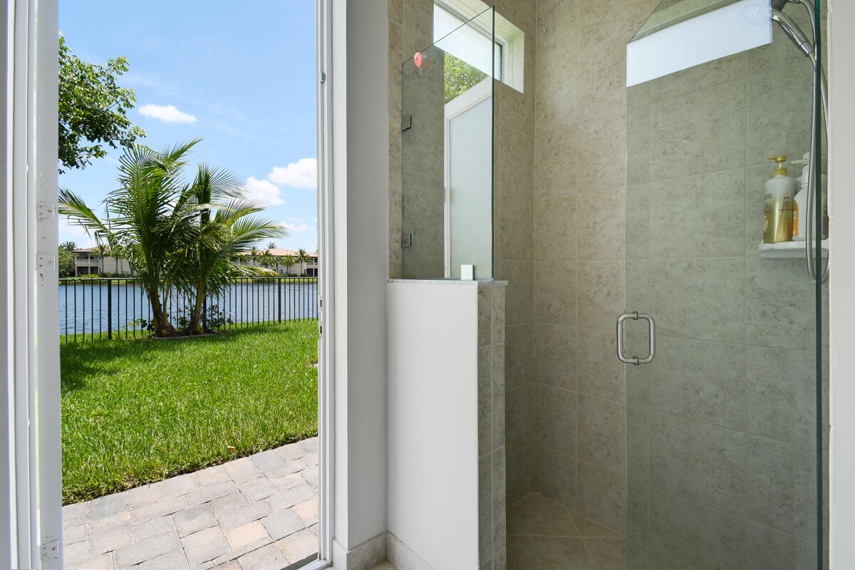 126 Sonata Drive Jupiter, FL 33478 - Photo 46 of 101 4th Bath / Cabana Bath