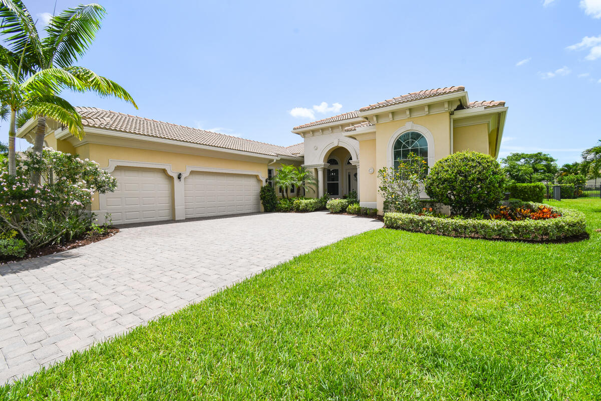 126 Sonata Drive Jupiter, FL 33478 - Photo 61 of 101 3 Car Garage