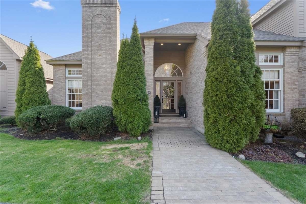 9 Old Harry Road Southborough, MA 01772 - Photo 3 of 5 Gallery Image 3