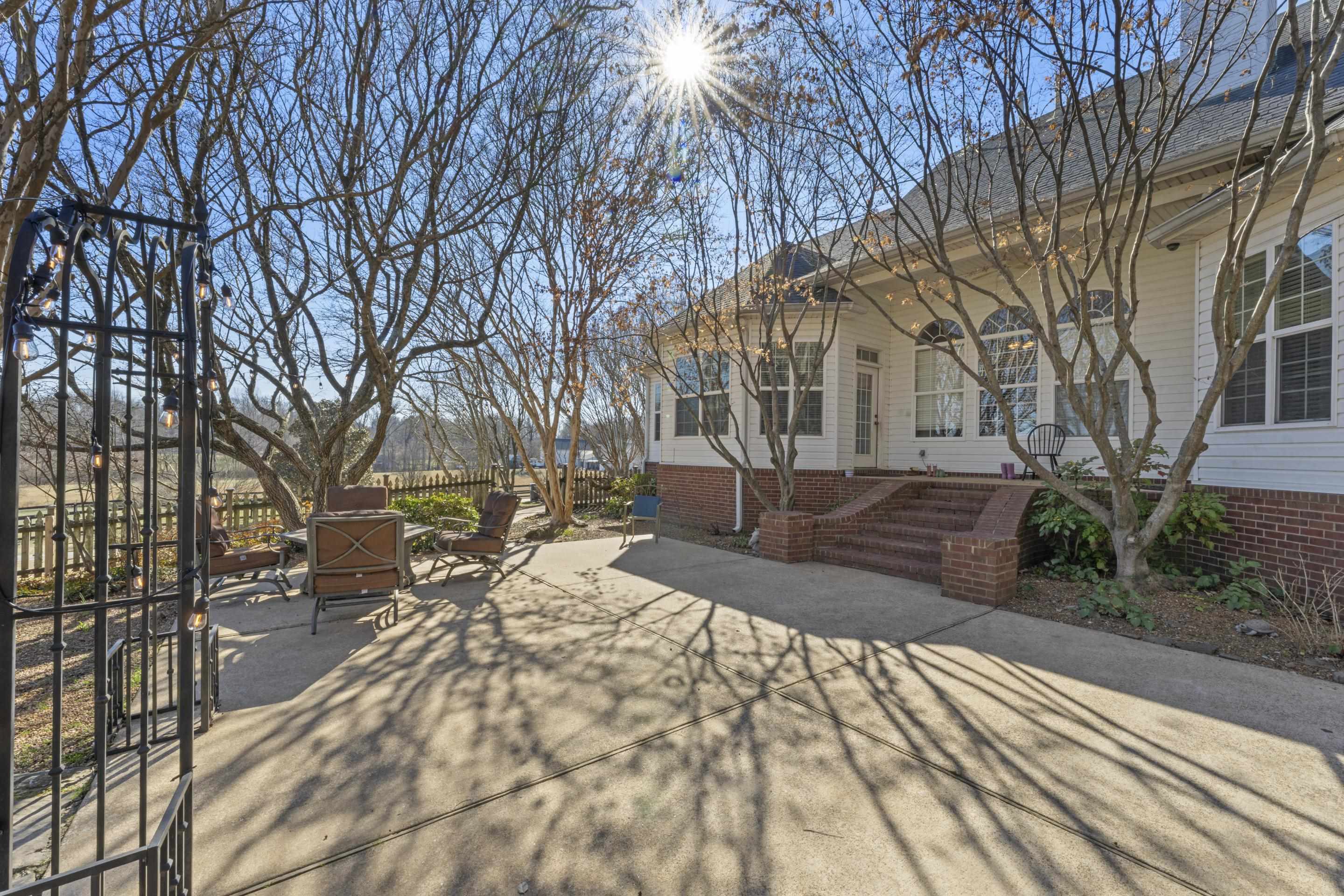 9650 Collierville Arlington Road Arlington, TN 38002 - Photo 23 of 39 View of patio