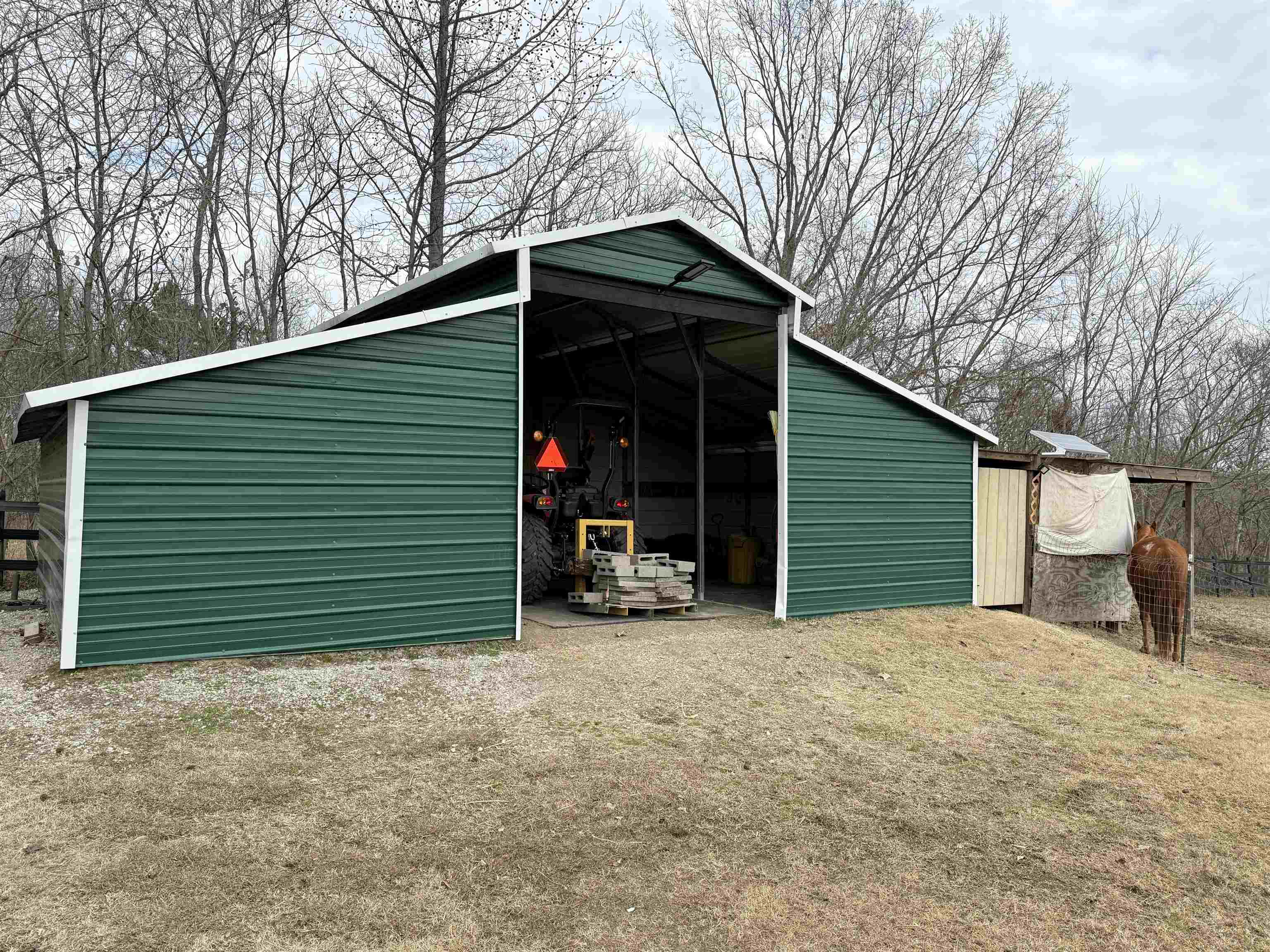 9650 Collierville Arlington Road Arlington, TN 38002 - Photo 29 of 39 View of pole building