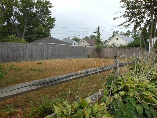 70 Norman Street Springfield, MA 01104 - Photo 11 of 13