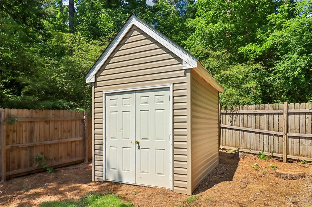 1074 Wash Lee Drive Southwest Lilburn, GA 30047 - Photo 29 of 32