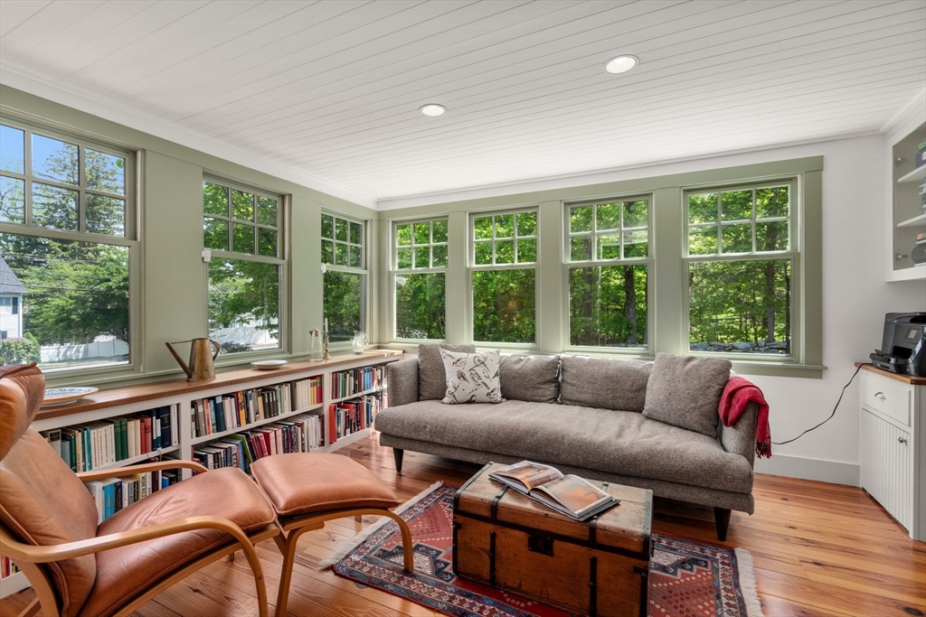391 Dedham Street Newton, MA 02459 - Photo 10 of 29