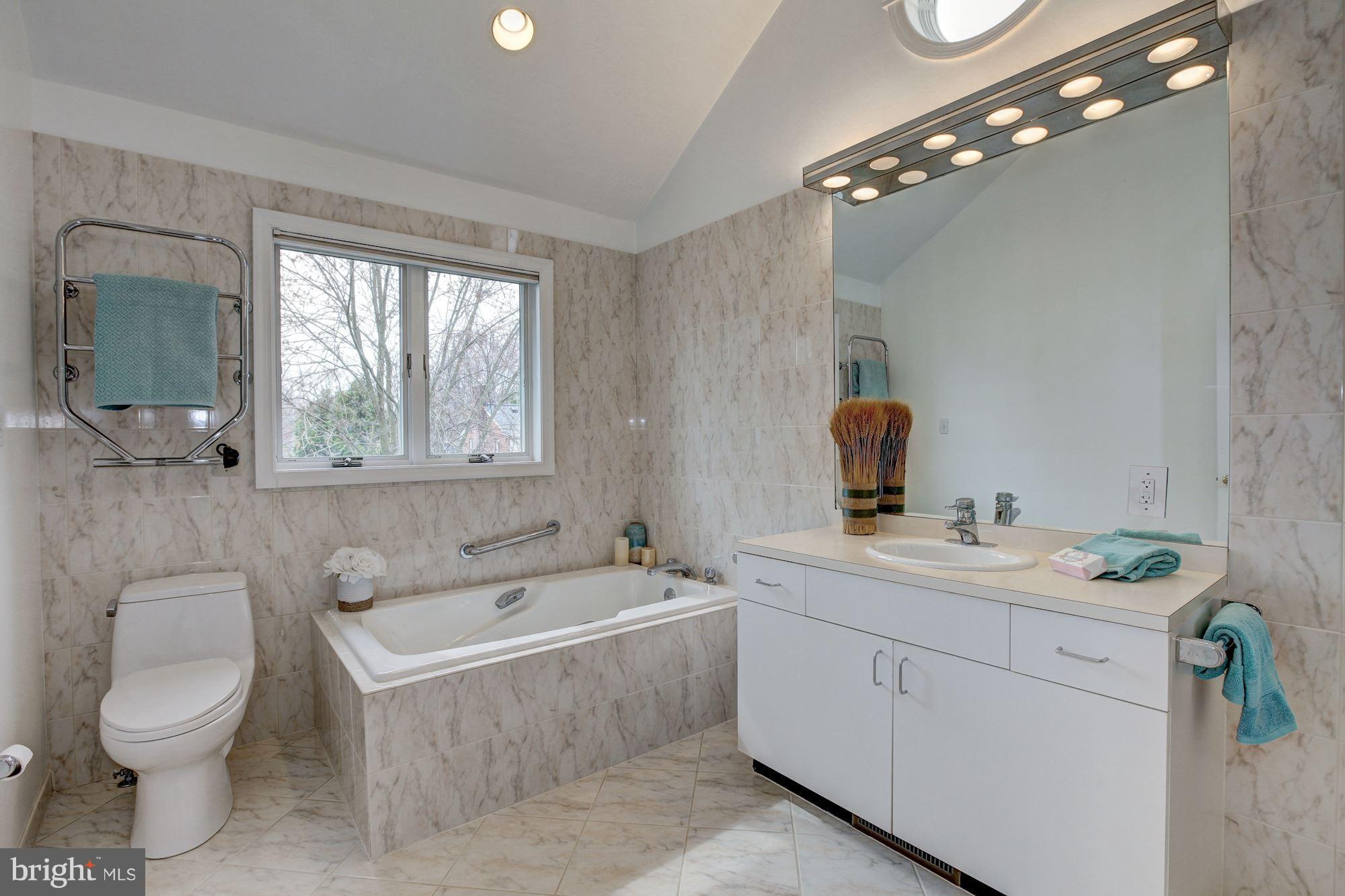 5325 Wakefield Road Bethesda, MD 20816 - Photo 14 of 27 En suite master bath w/ soaking tub.