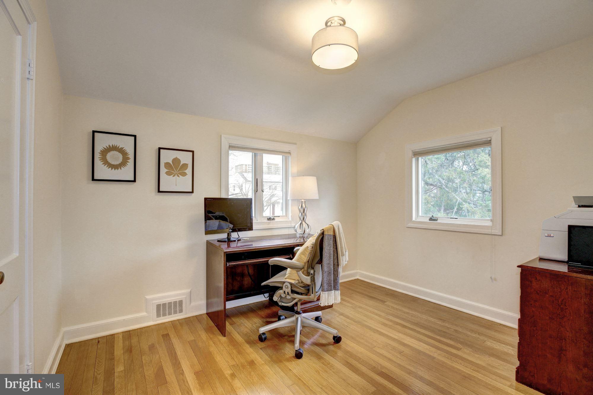 5325 Wakefield Road Bethesda, MD 20816 - Photo 16 of 27 Bedroom #1 or office with hardwood floors.