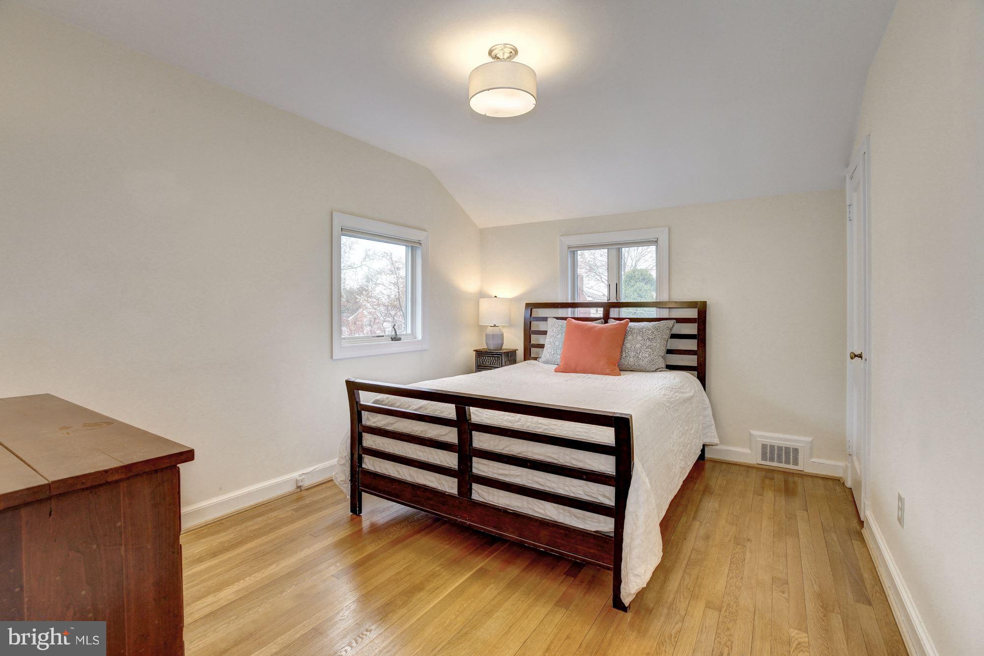 5325 Wakefield Road Bethesda, MD 20816 - Photo 18 of 27 Large bedroom #3.