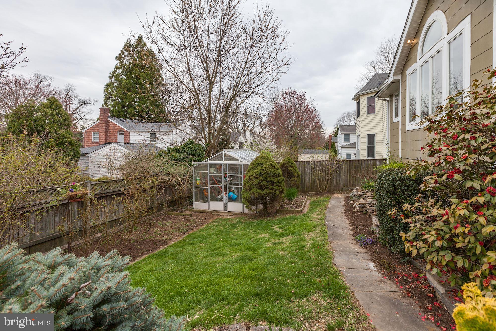 5325 Wakefield Road Bethesda, MD 20816 - Photo 27 of 27 Large yard for play and relaxation.