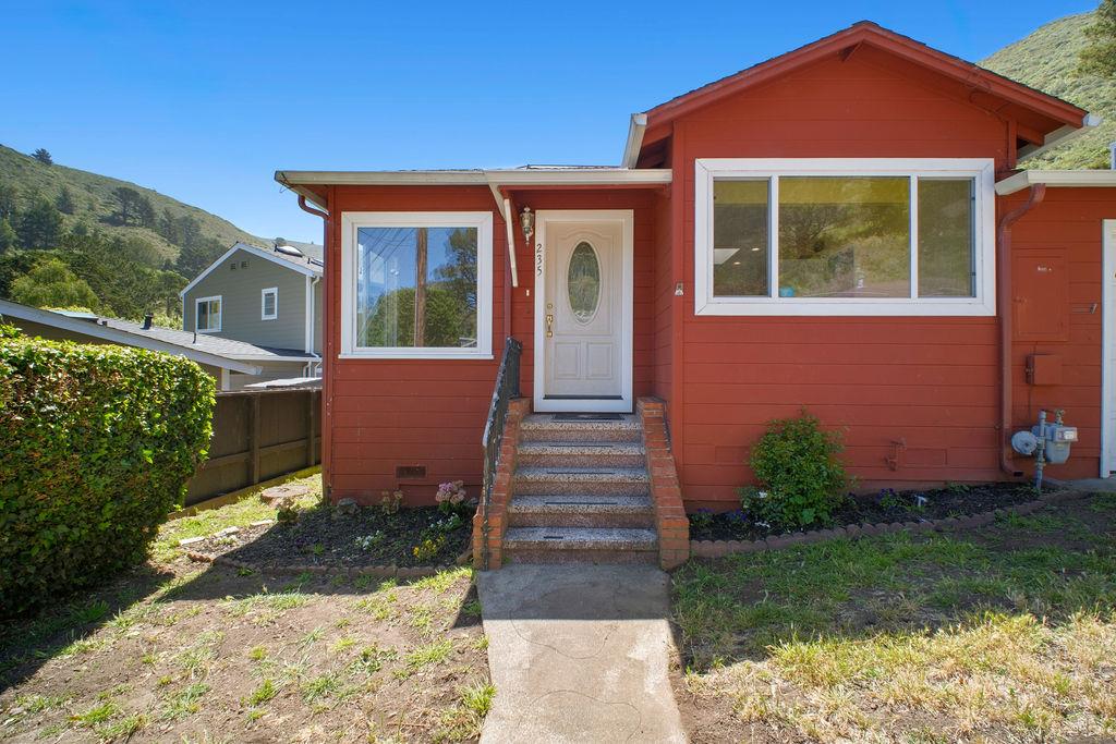 235 Modoc Place Pacifica, CA 94044 - Photo 4 of 38