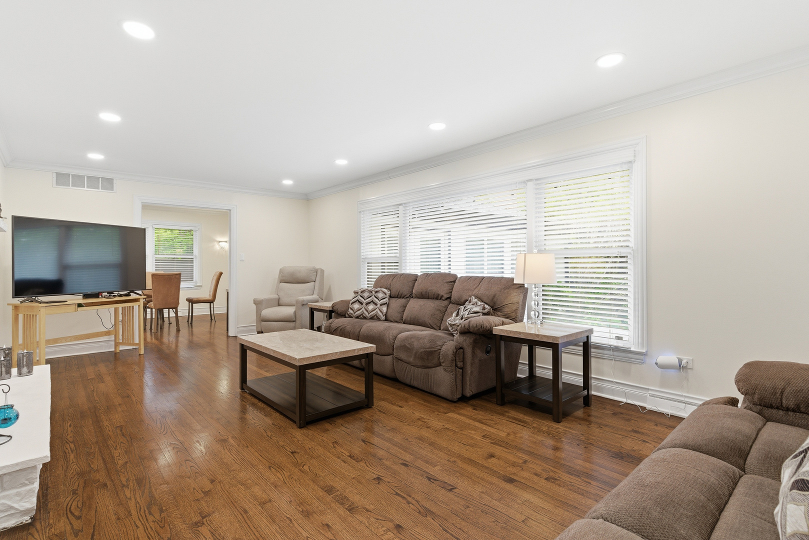 1725 Sunset Ridge Road Glenview, IL 60025 - Photo 3 of 38