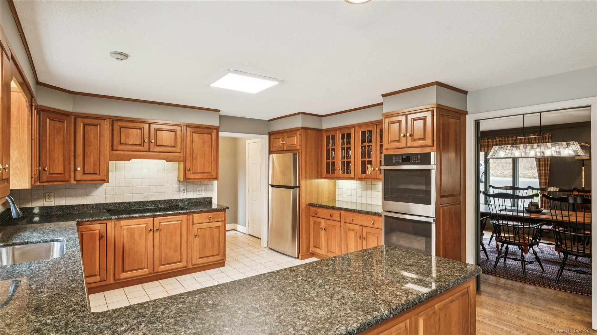 63 Duncaster Road Bloomfield, CT 06002 - Photo 12 of 36