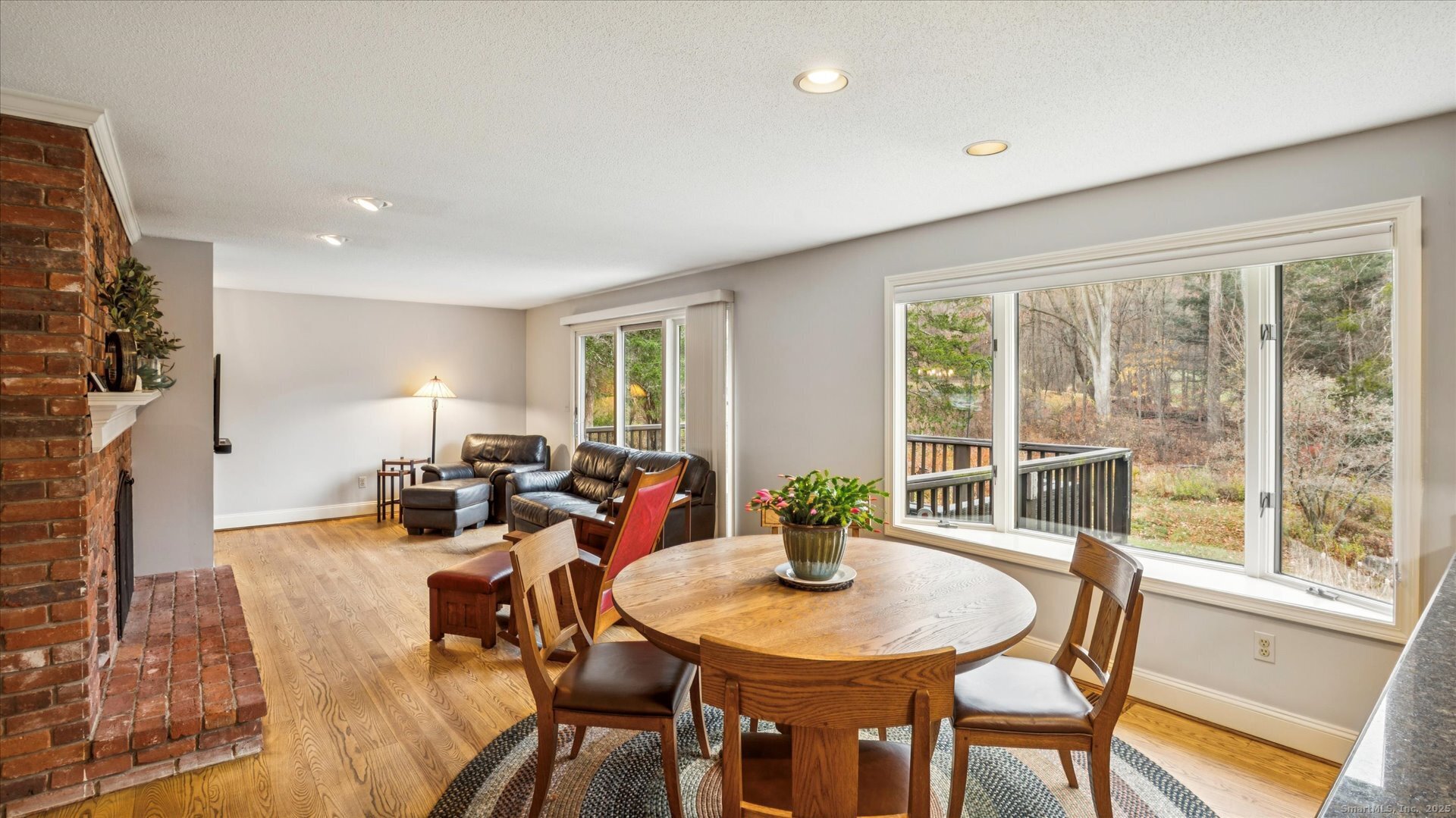 63 Duncaster Road Bloomfield, CT 06002 - Photo 14 of 36