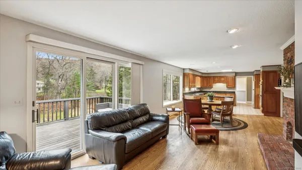 $569,900 | 63 Duncaster Road, Bloomfield, CT 06002