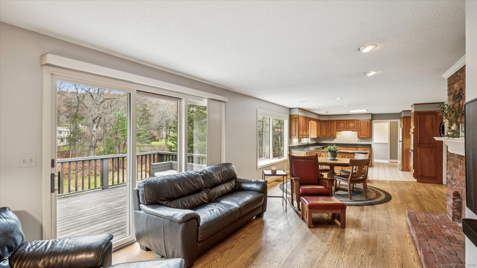 63 Duncaster Road Bloomfield, CT 06002 - Photo 18 of 36