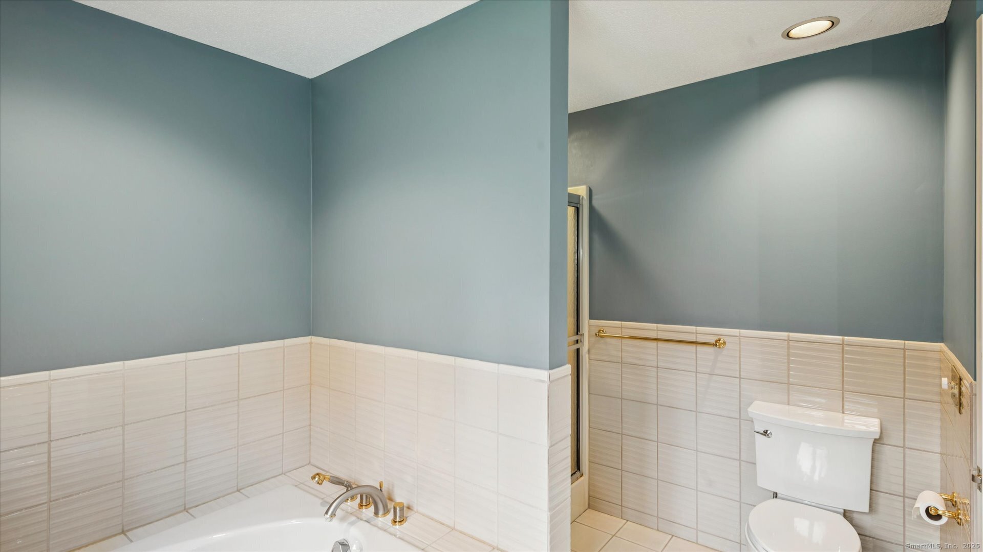 63 Duncaster Road Bloomfield, CT 06002 - Photo 31 of 36